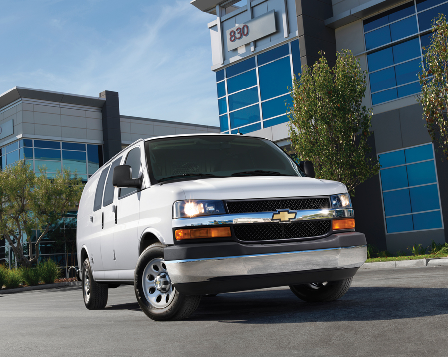 The Chevrolet Express and GMC Savana offer navigation radio, Bluetooth and other up-to-date options.