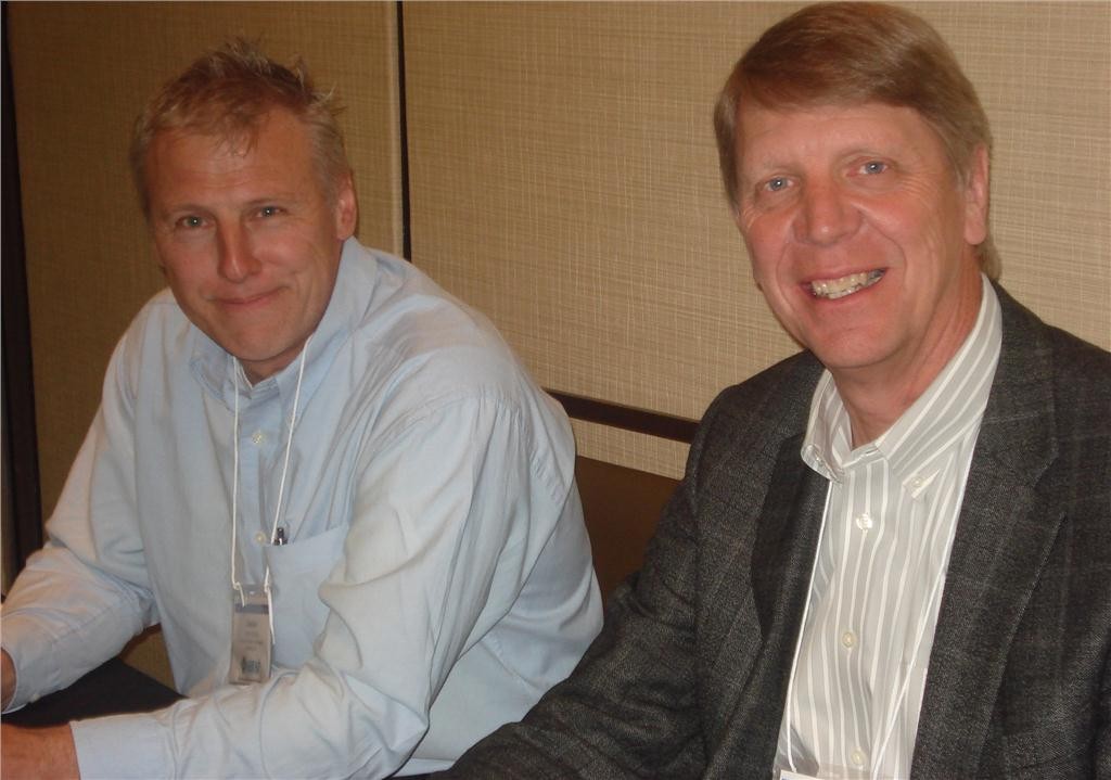 Refrigerant section chair Dennis Kozina with HRAI president Warren Heeley at the annual product section meeting on April25, 2015.